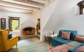 Myrsini'S Castle House - Comfortable Residence With Large Balcony & Sea View
